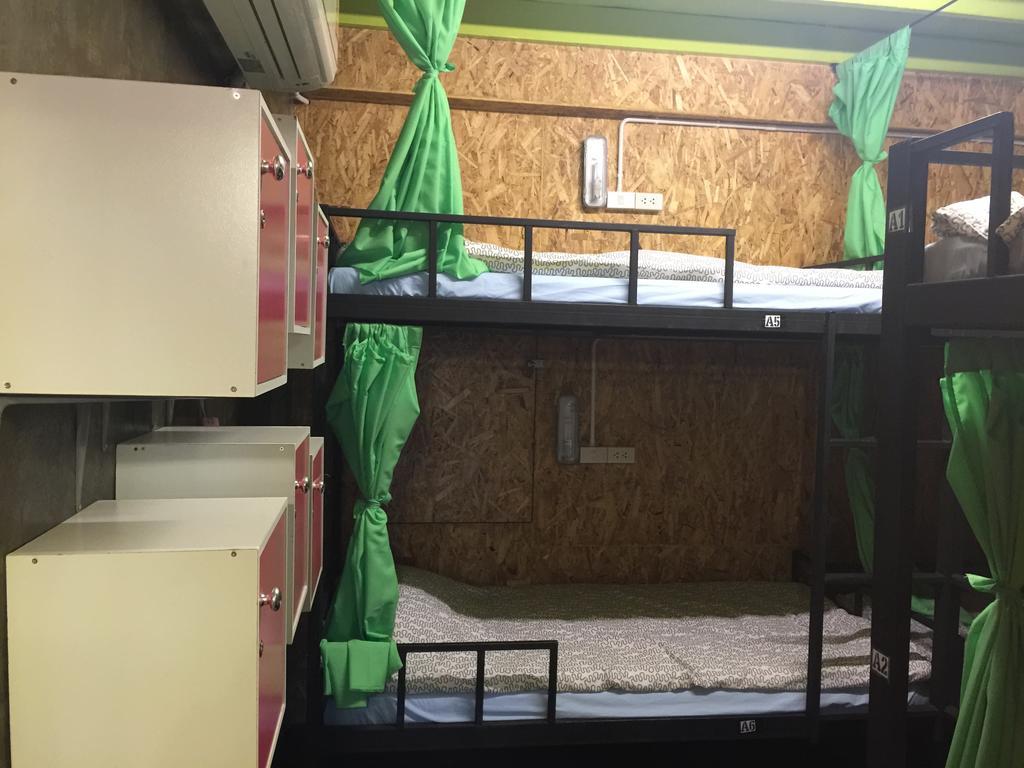 Hometown Hostel Samut Songkhram Oda fotoğraf