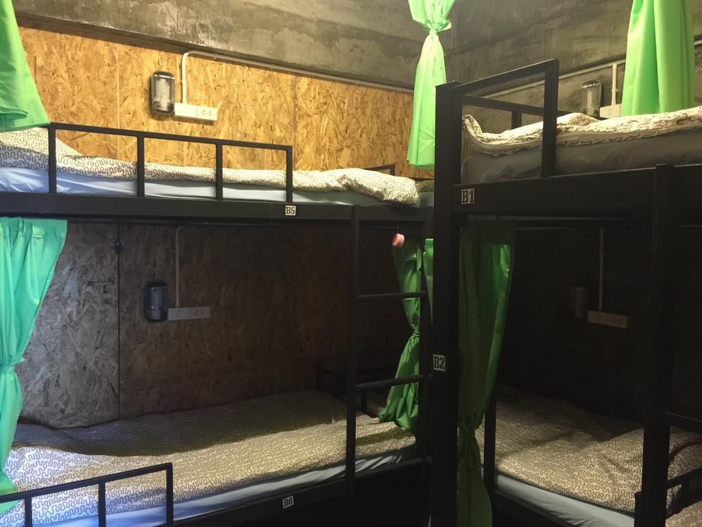 Hometown Hostel Samut Songkhram Oda fotoğraf