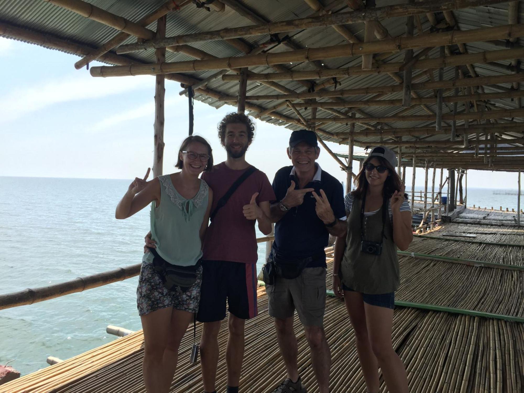 Hometown Hostel Samut Songkhram Dış mekan fotoğraf