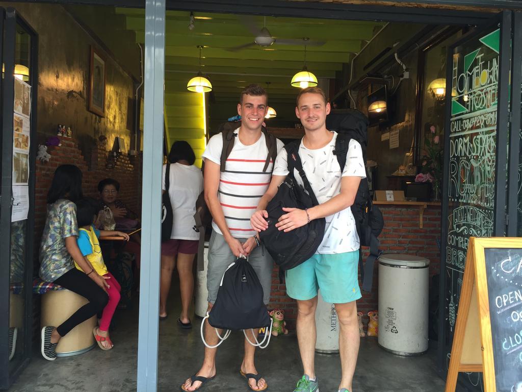 Hometown Hostel Samut Songkhram Dış mekan fotoğraf