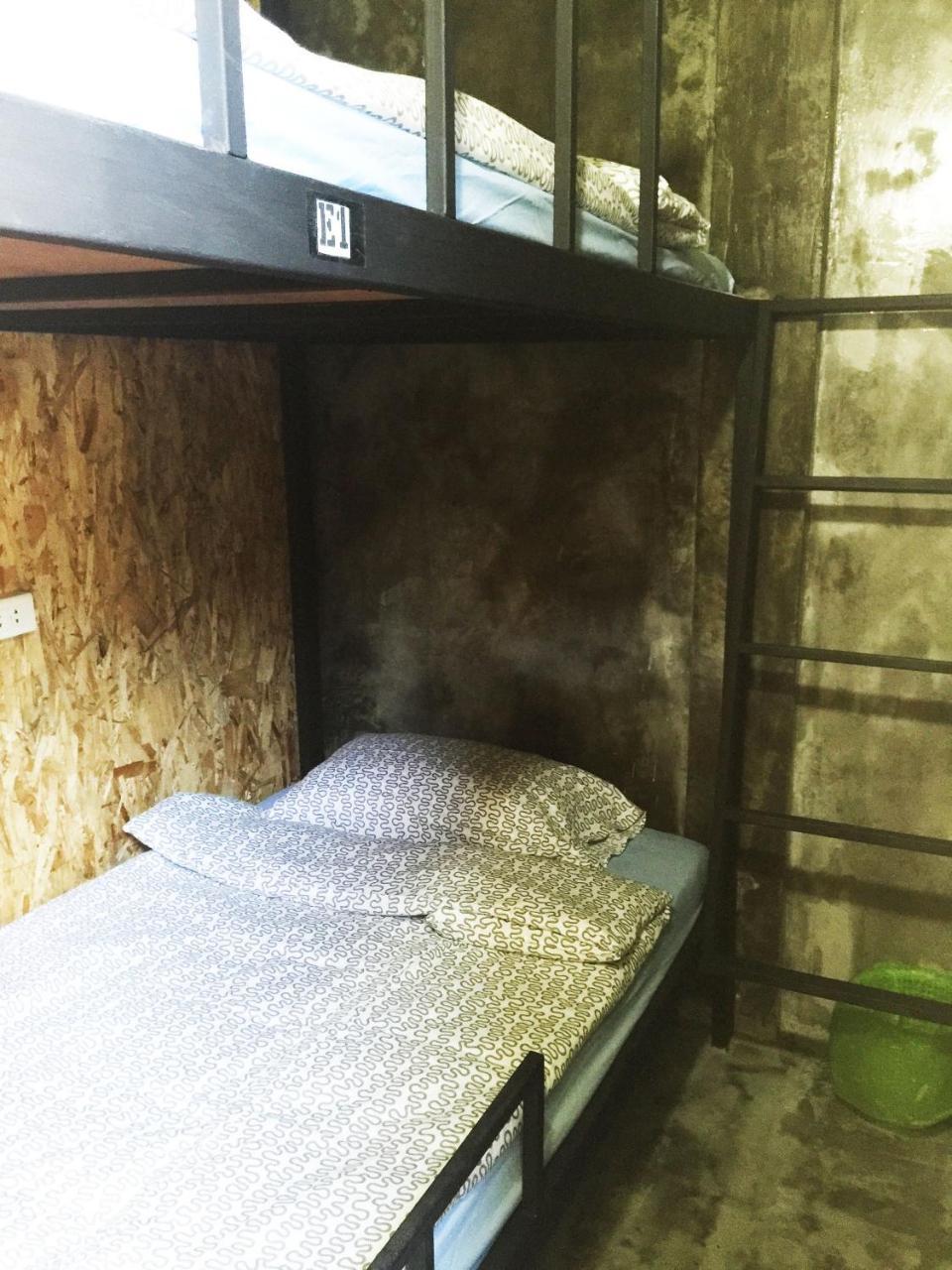 Hometown Hostel Samut Songkhram Dış mekan fotoğraf